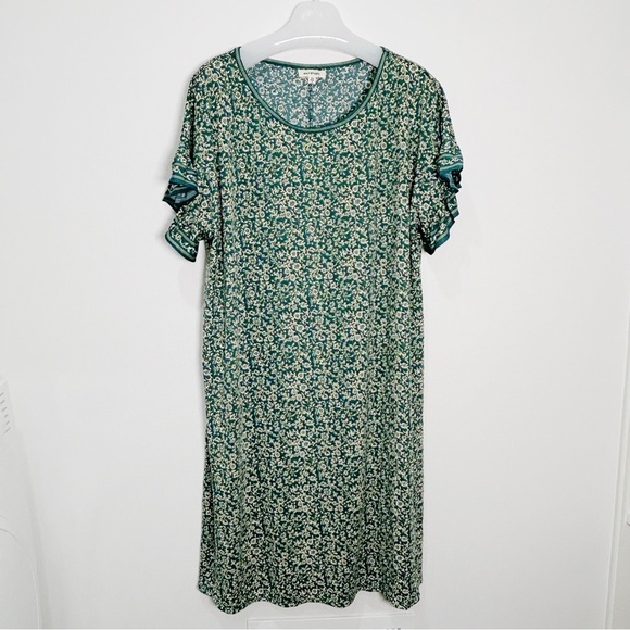 Max Studio Dresses & Skirts - Max Studio Shift Dress Flutter Sleeves Teal Green White Vine Floral Print NWOT